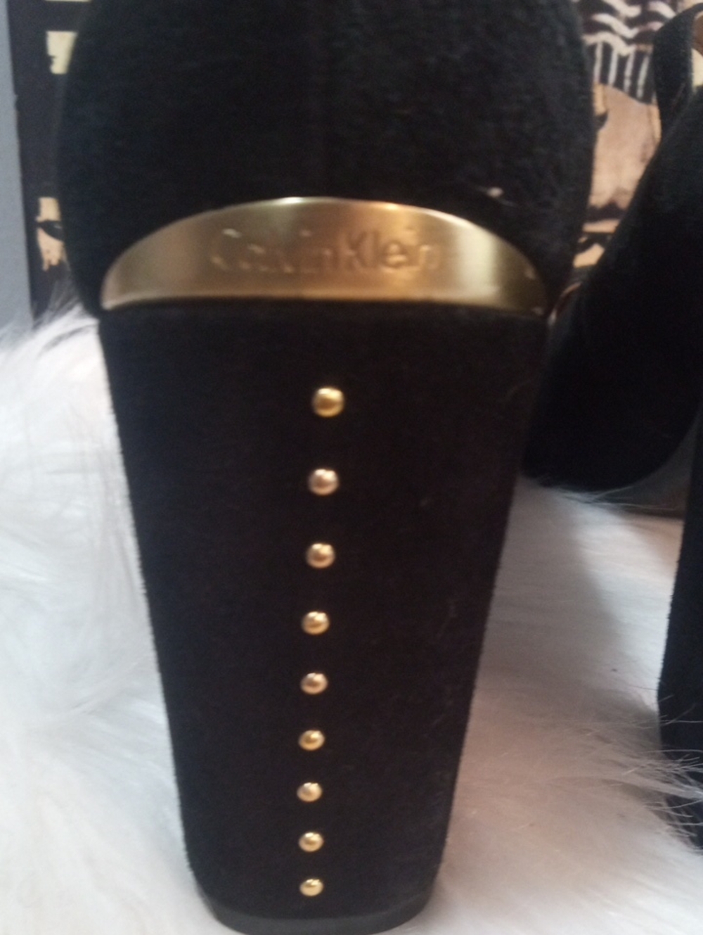 CALVIN KLEIN CASSIAN BLOCK HEELS - Picture 9 of 11